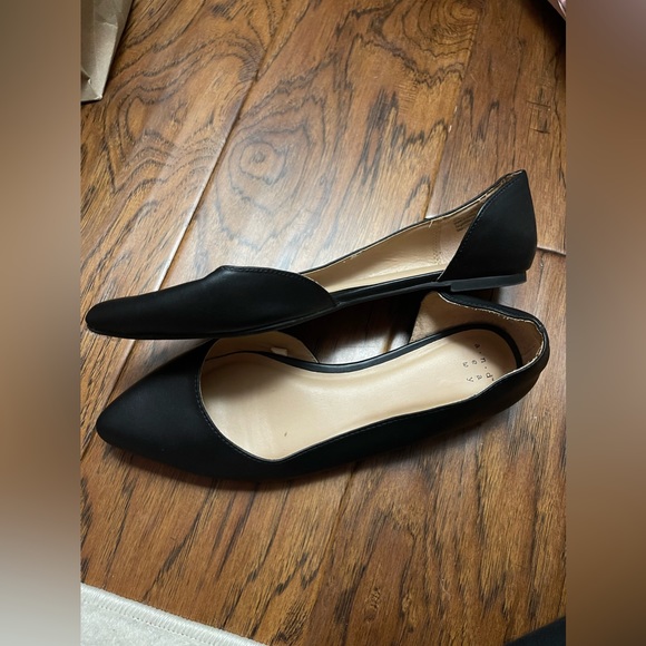 Black flats - Picture 2 of 4